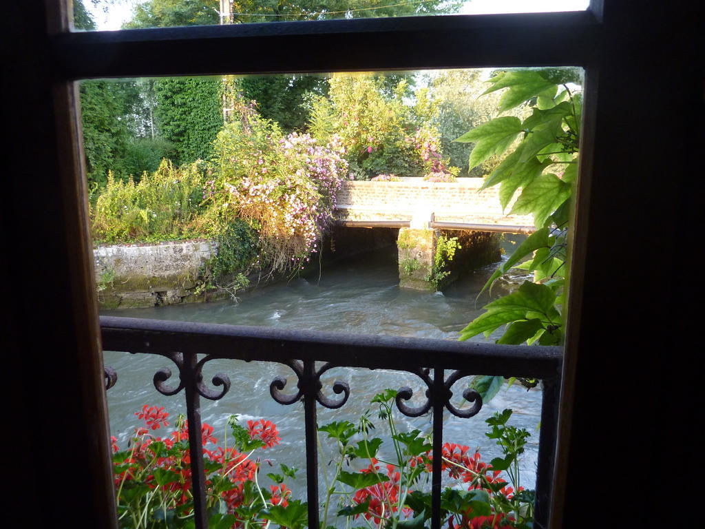 לינה וארוחת בוקר Le Moulin De Tigny מראה חיצוני תמונה